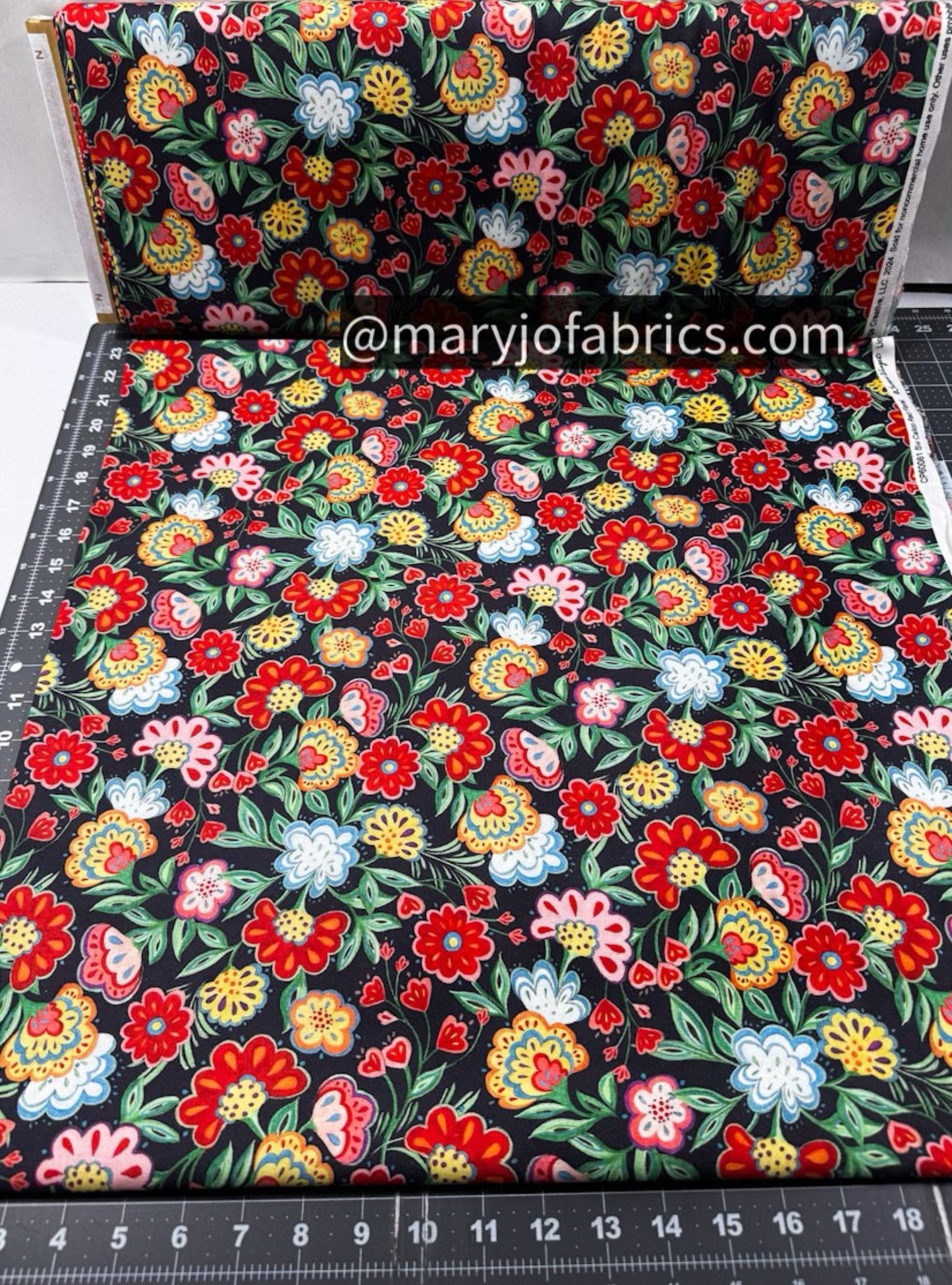 Calico Red Rooster Floral Cotton Fabric CP60081 Flower - Mary Jo Fabrics