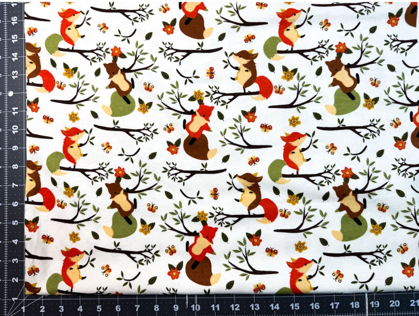 Climbing Foxes FLANNEL DX2625 Cream Fox Flannel - Mary Jo Fabrics