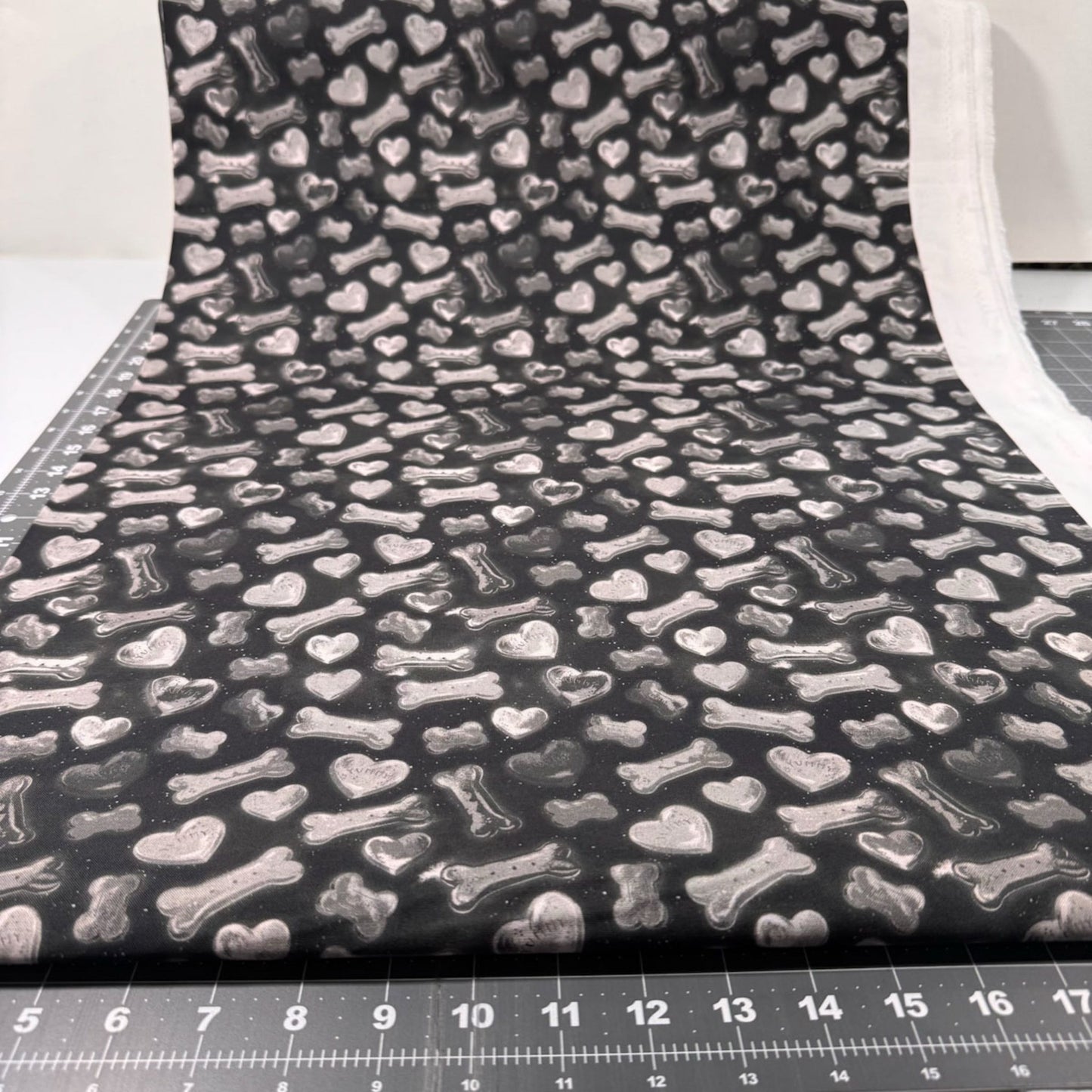 Dog Treats on Black 7493 Hearts and Bones fabric - Mary Jo Fabrics