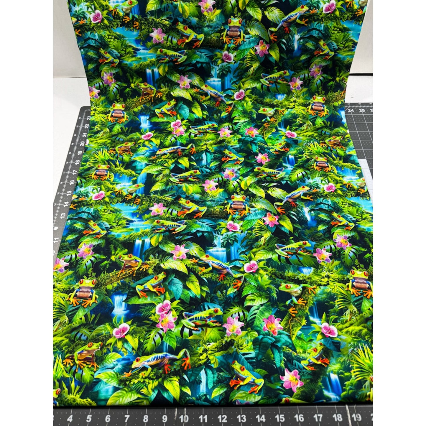 Green Frog Cotton Fabric CD3159 Frogs in Rain Forest - Mary Jo Fabrics