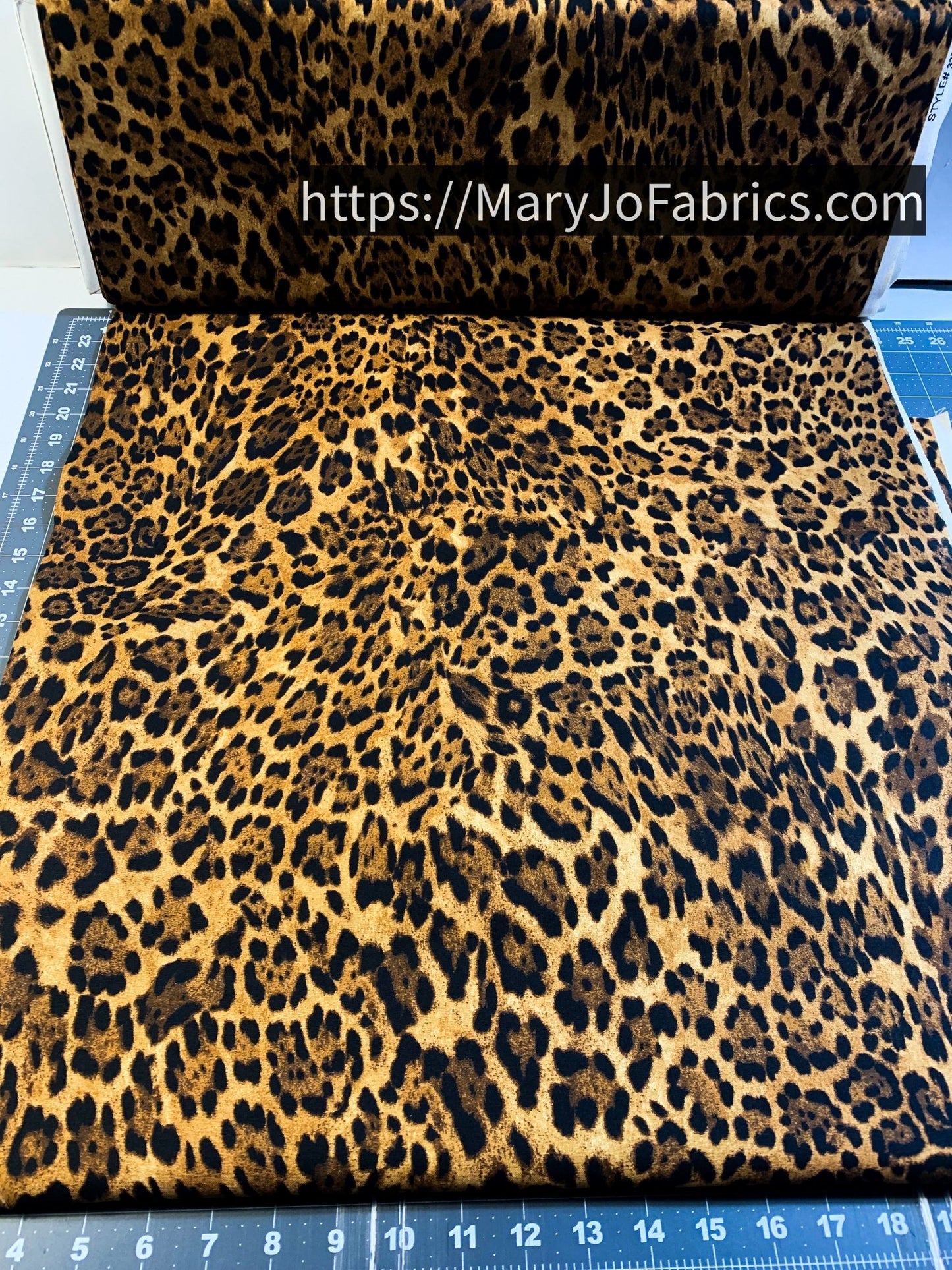 Leopard fabric 32742 Animal skin cotton fabric - Mary Jo Fabrics