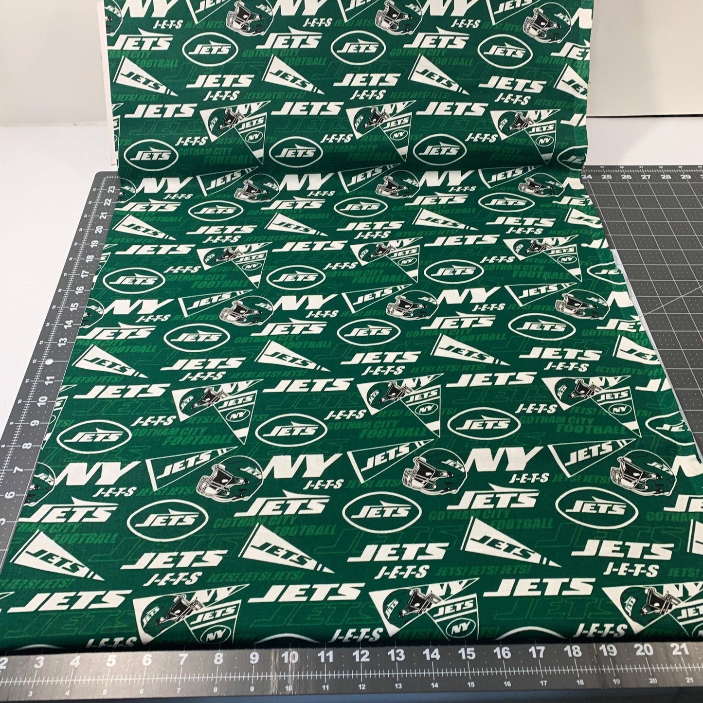 New York Jets Cotton Fabric 70574D NFL Fabric NY Jets fabric - Mary Jo Fabrics