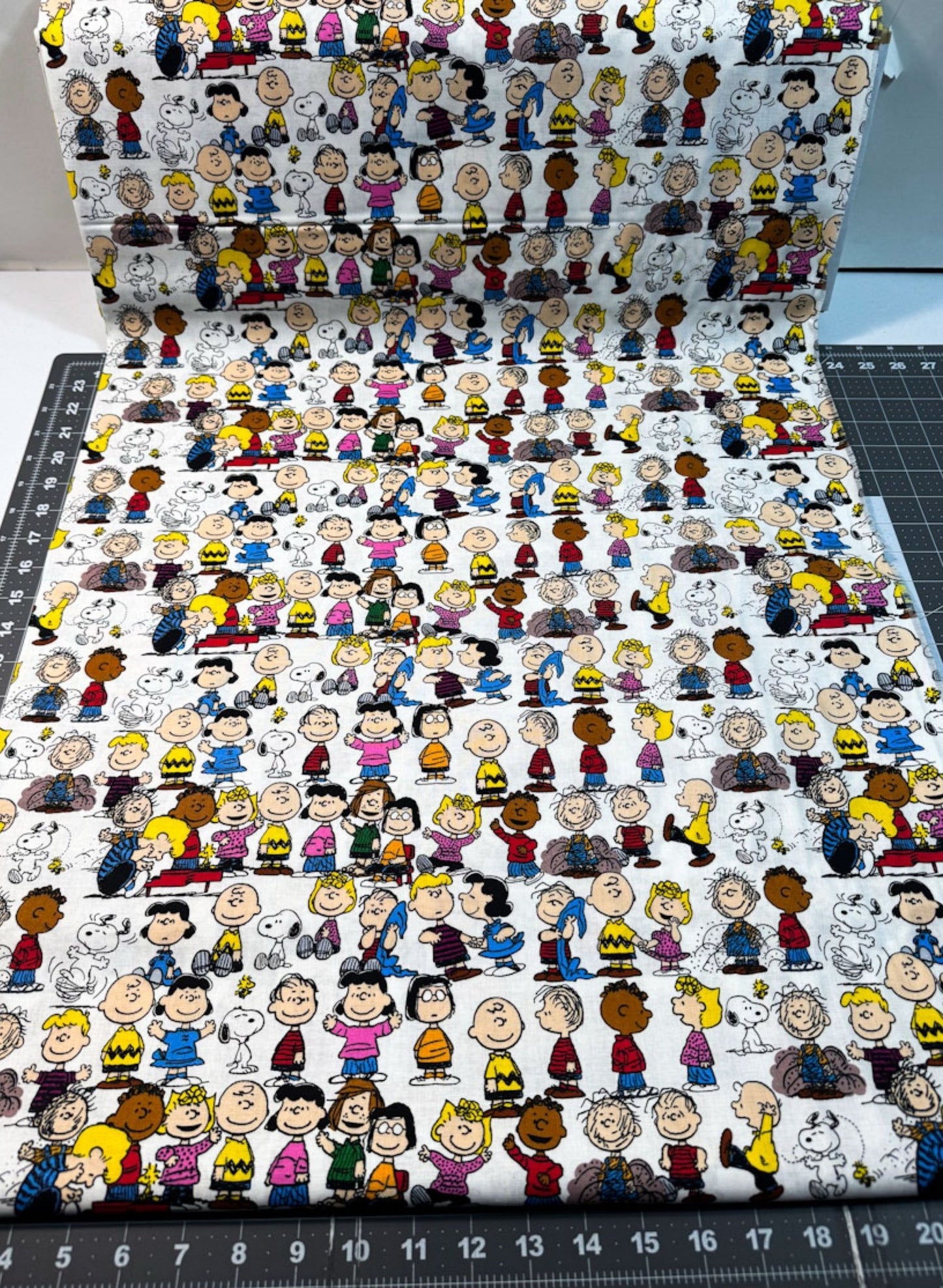 Peanuts Snoopy Fabric CP73288 Peanuts Gang - Mary Jo Fabrics