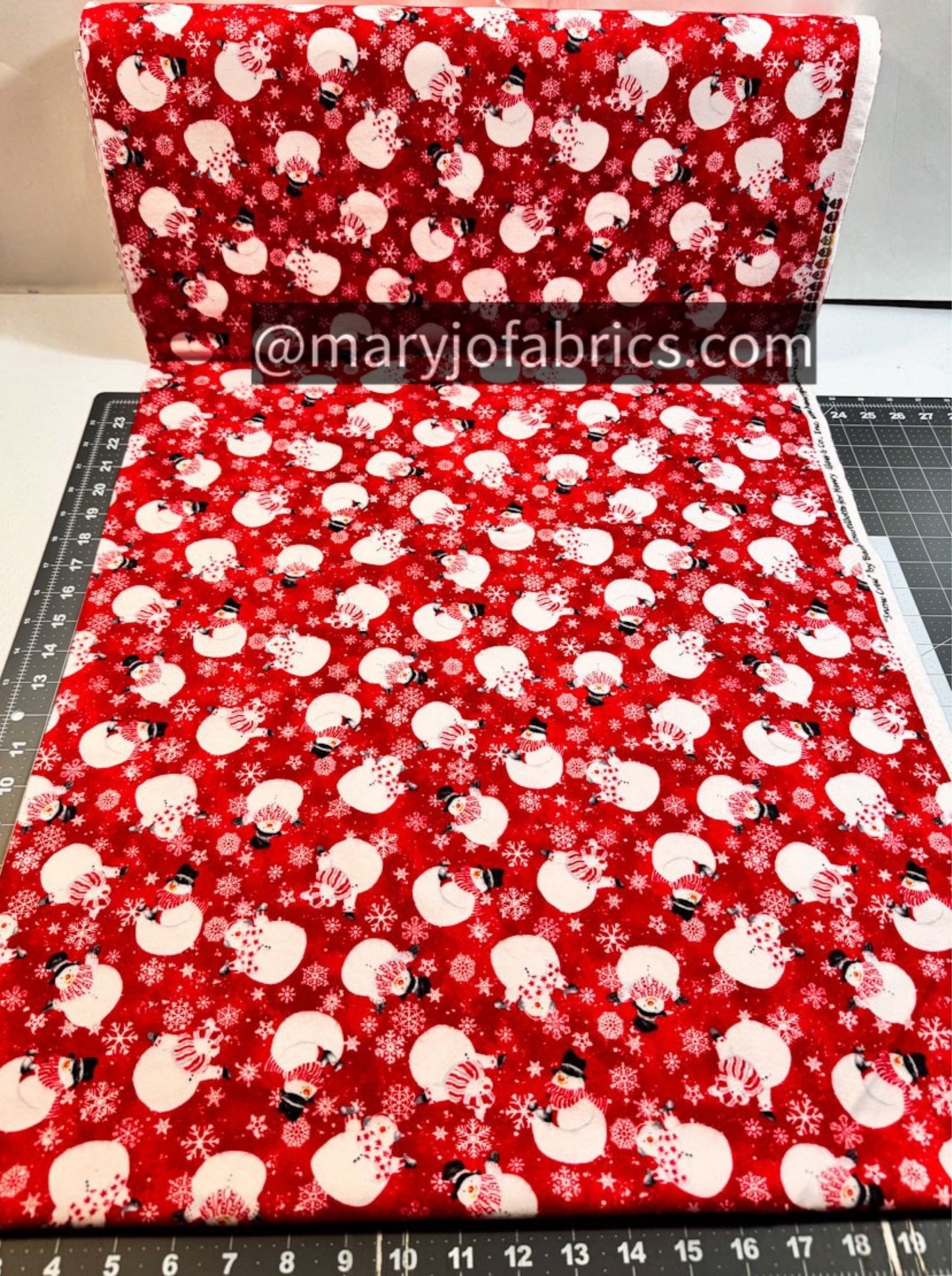 Red Snow Crew Snowman FLANNEL F1290 - 88 Snowflakes - Mary Jo Fabrics
