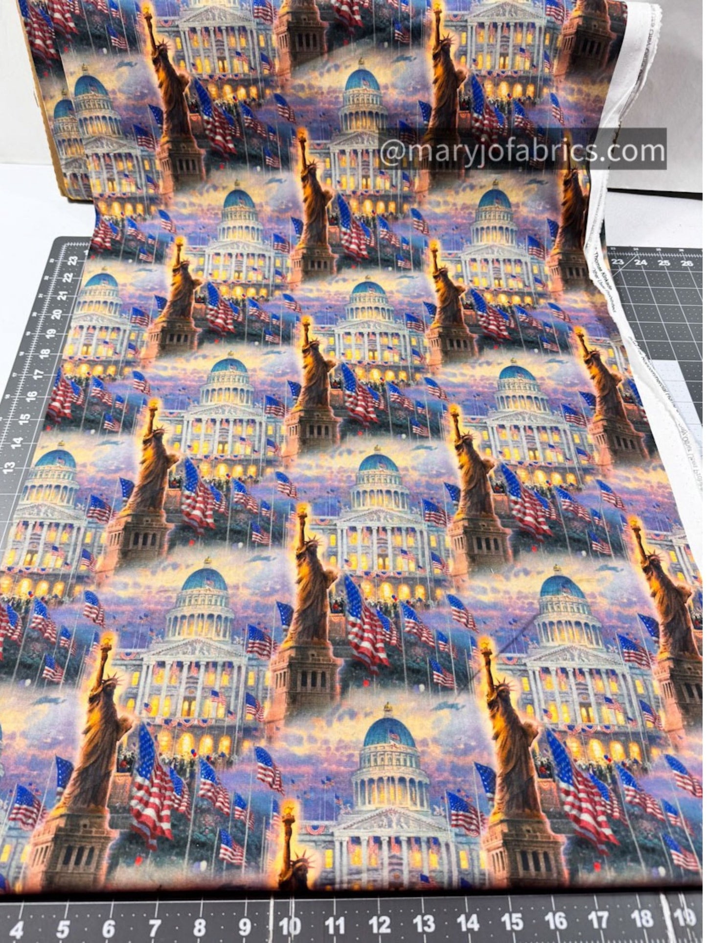 Statue of Liberty Patriotic fabric TK - 2008 - 1C Kinkade - Mary Jo Fabrics