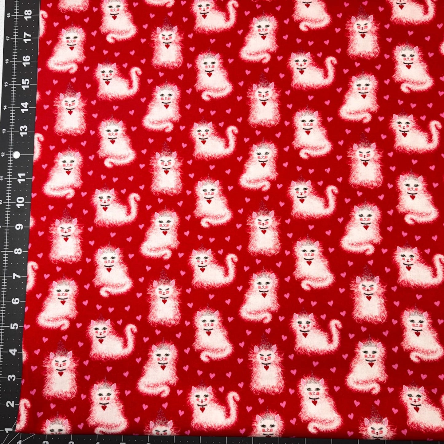 White Kitten fabric FLSH052R Heart cat fabric - Mary Jo Fabrics