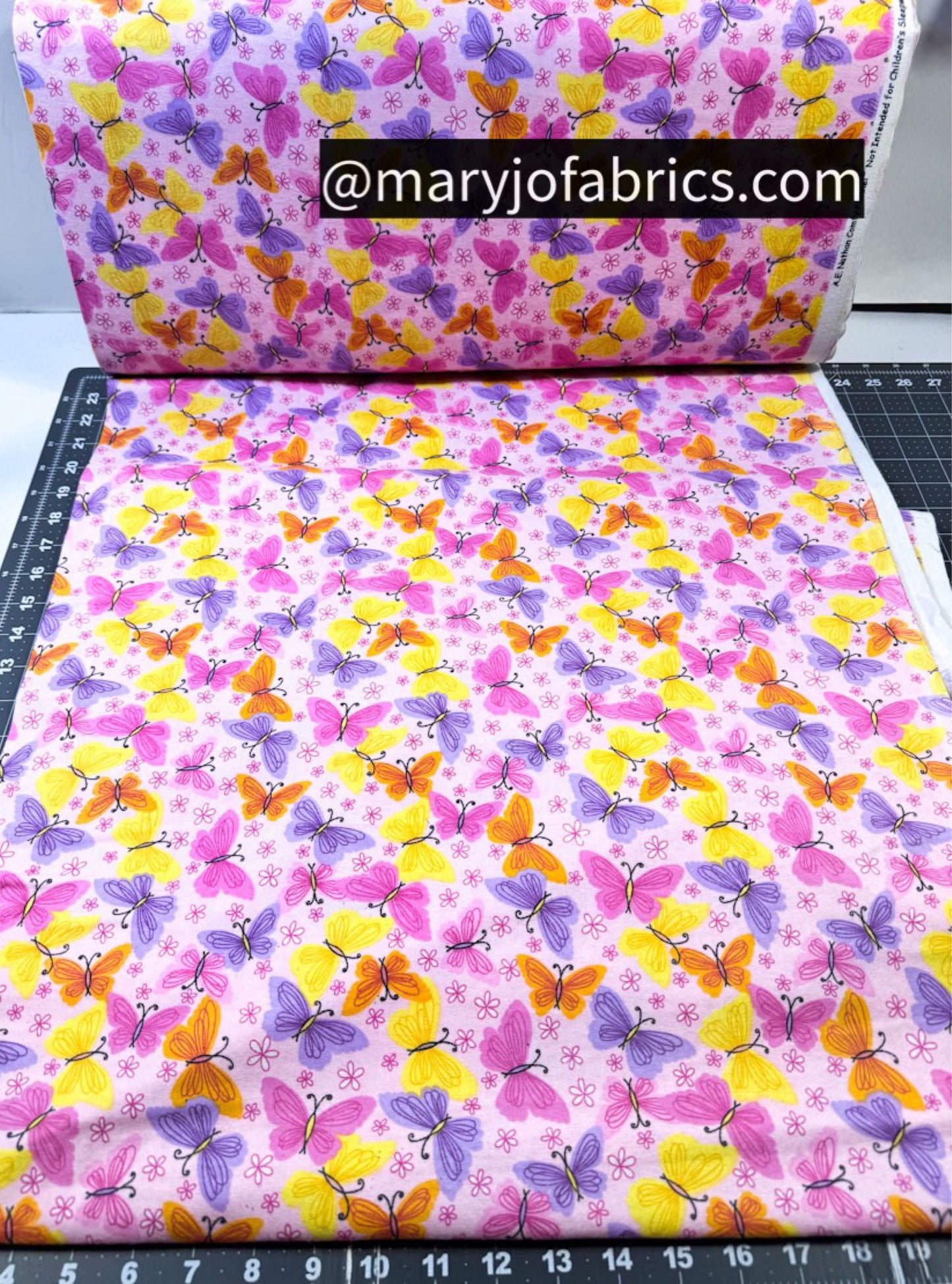 Pink Butterfly FLANNEL 0986-22 Butterflies