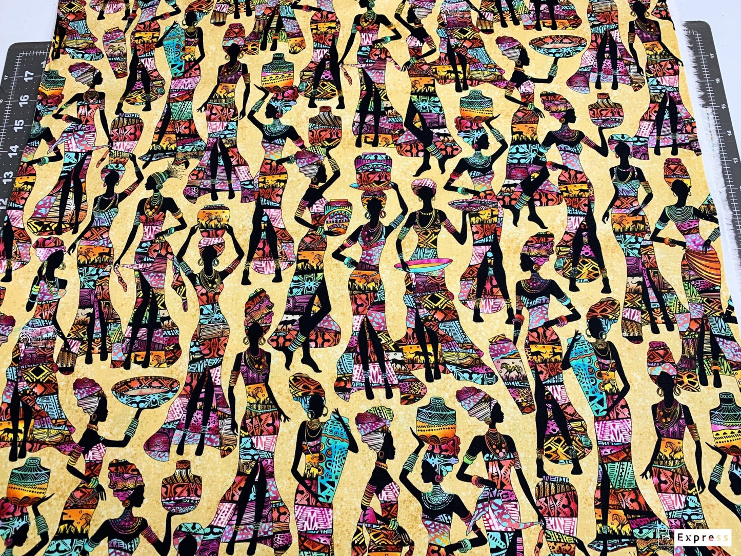 African Women fabric C7420 African ladies - Mary Jo Fabrics