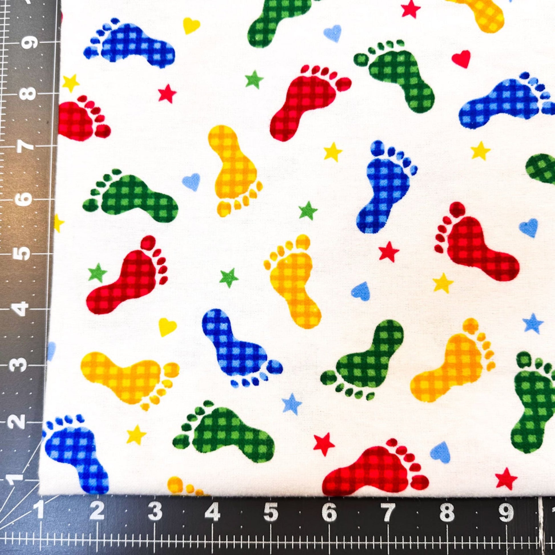Baby Footprint FLANNEL 9307 - 78 Feet Prints - Mary Jo Fabrics