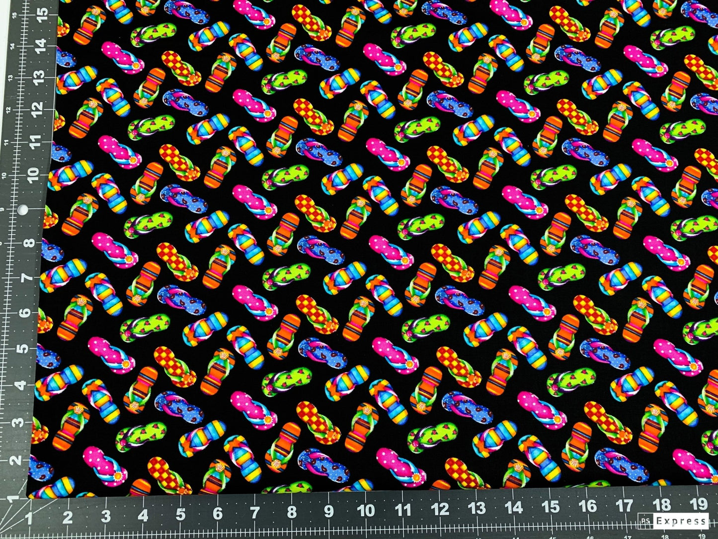 Beach flip flops fabric C2495 Beach cotton fabric - Mary Jo Fabrics