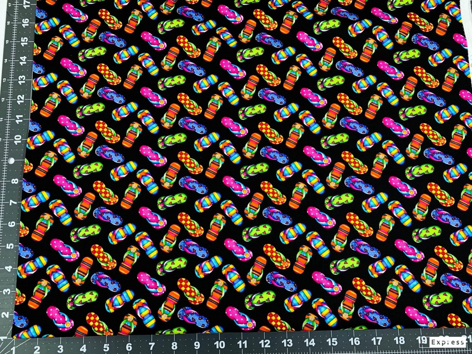 Beach flip flops fabric C2495 Beach cotton fabric - Mary Jo Fabrics