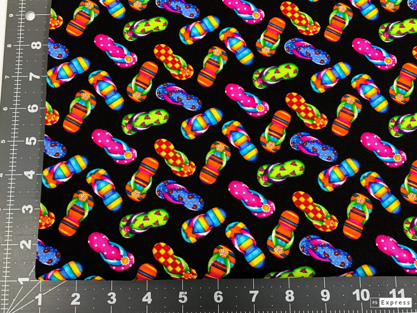 Beach flip flops fabric C2495 Beach cotton fabric - Mary Jo Fabrics