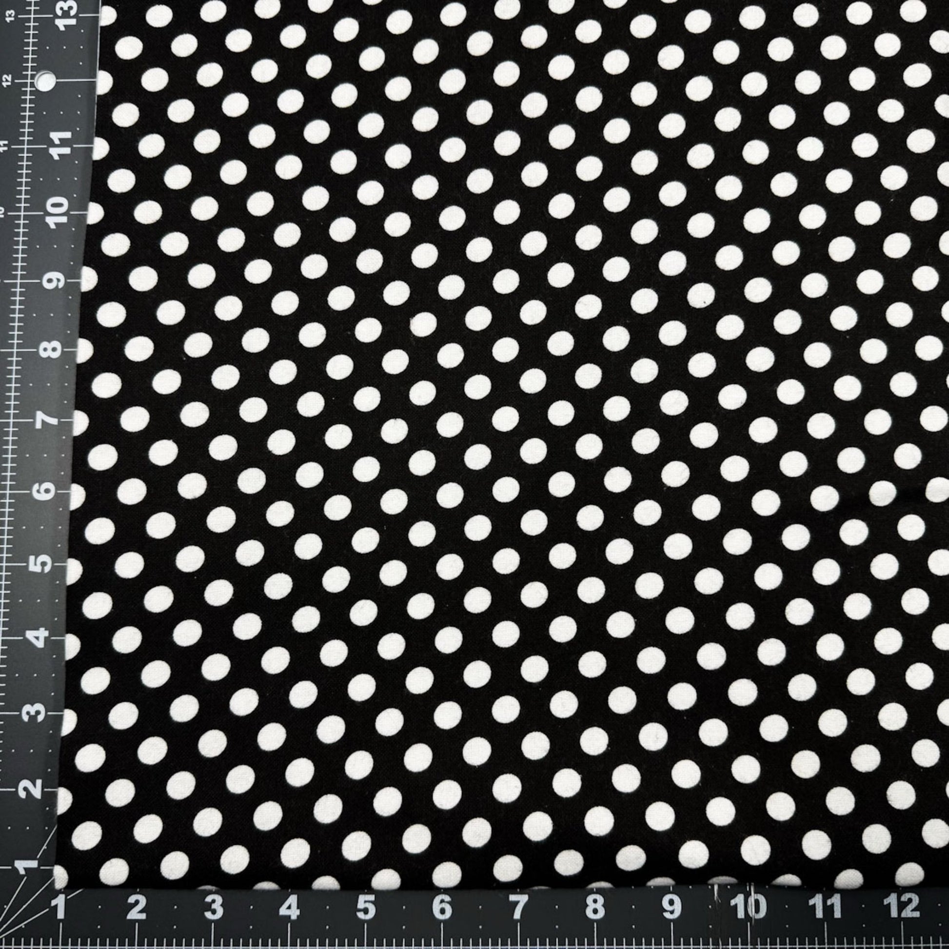 Black and White Polka Dot Cotton Flannel 44 - 6355 Dots Flannel - Mary Jo Fabrics