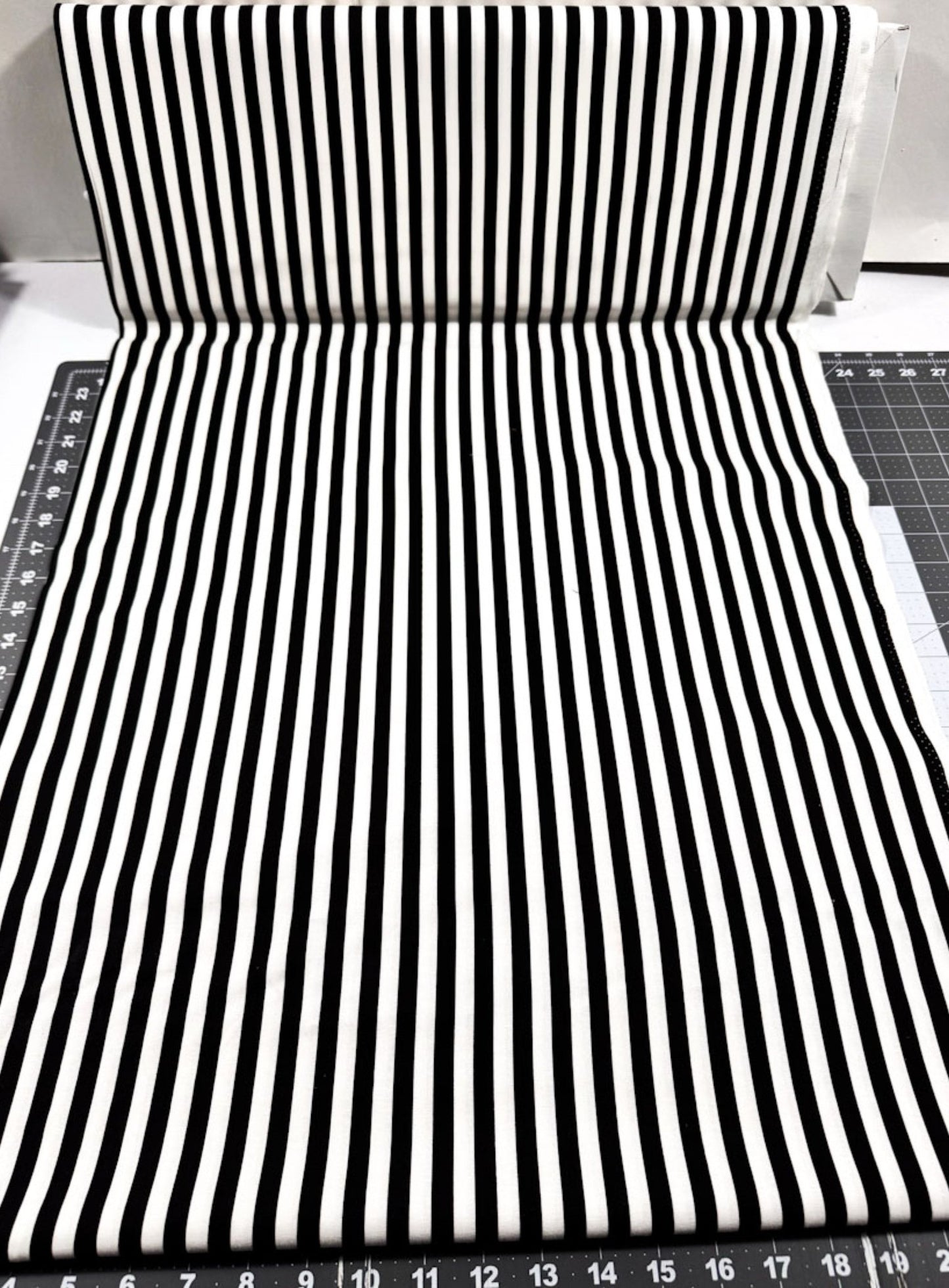 Black and White Striped fabric C8832 Piano 1/3 inch width - Mary Jo Fabrics