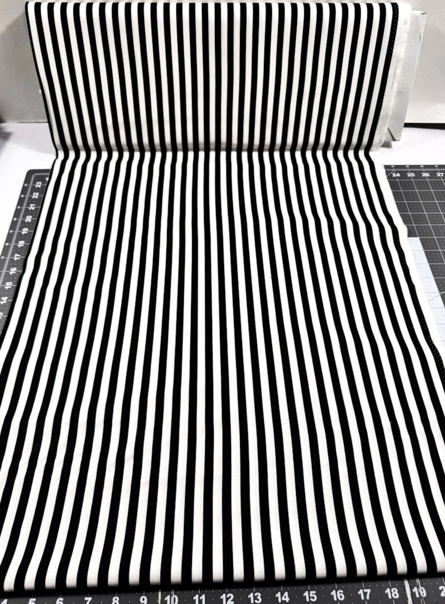 Black and White Striped fabric C8832 Piano 1/3 inch width - Mary Jo Fabrics