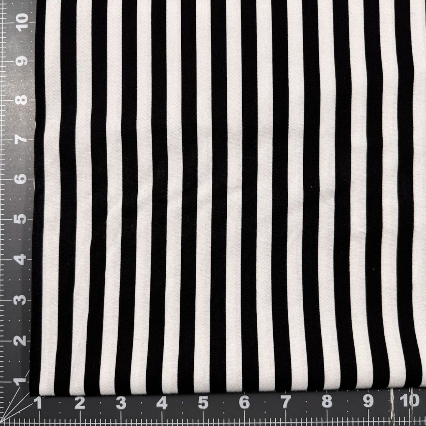 Black and White Striped fabric C8832 Piano 1/3 inch width - Mary Jo Fabrics