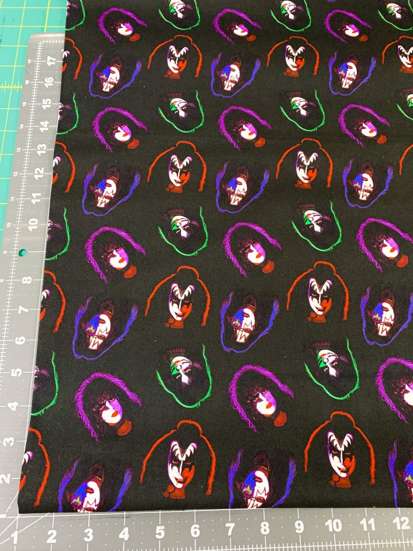 Black Kiss band fabric 71068 Rock band Kissed - Mary Jo Fabrics