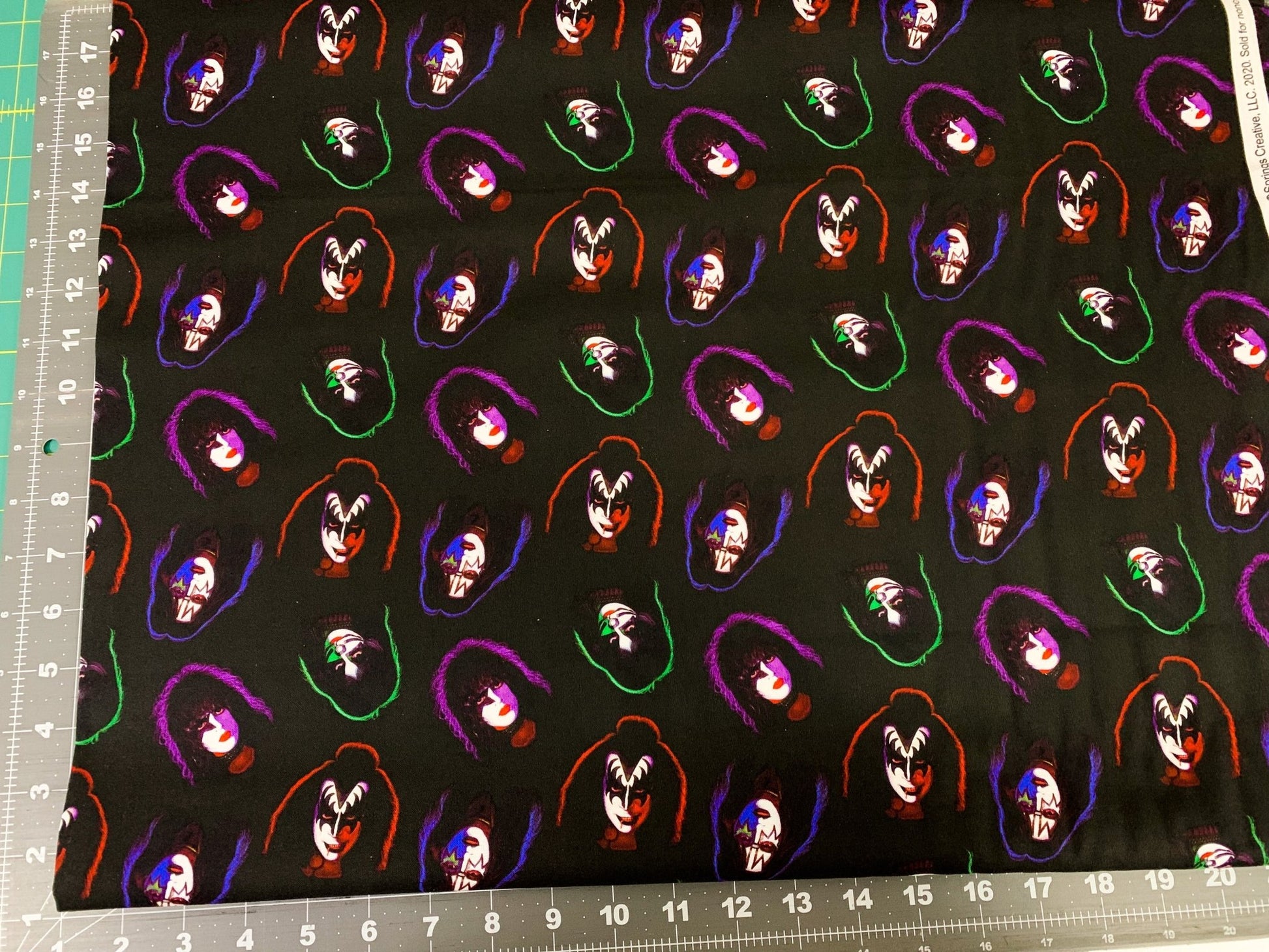 Black Kiss band fabric 71068 Rock band Kissed - Mary Jo Fabrics