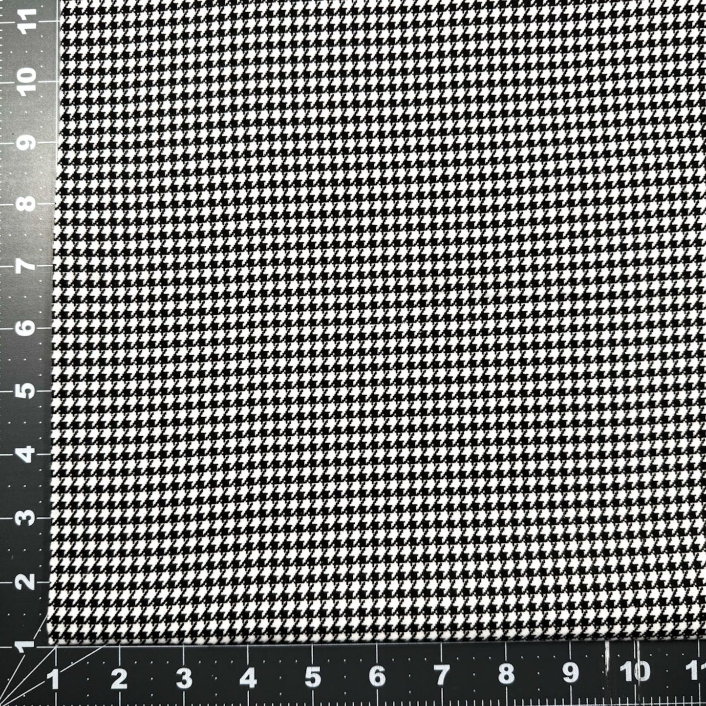 Black White Houndstooth FLANNEL 0014 - 9 Comfy - Mary Jo Fabrics