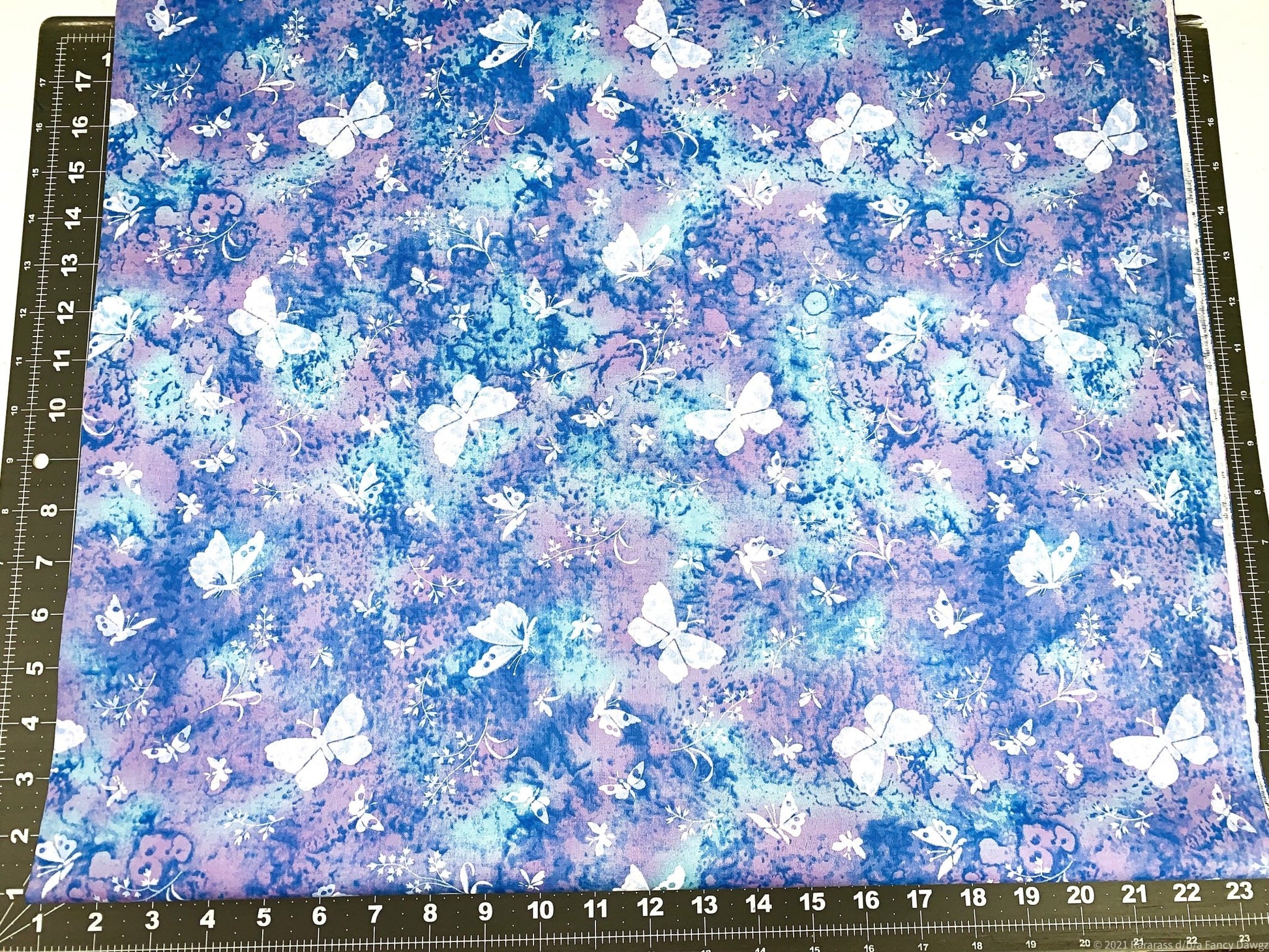 Blue Butterflies fabric 4033 White Butterfly - Mary Jo Fabrics