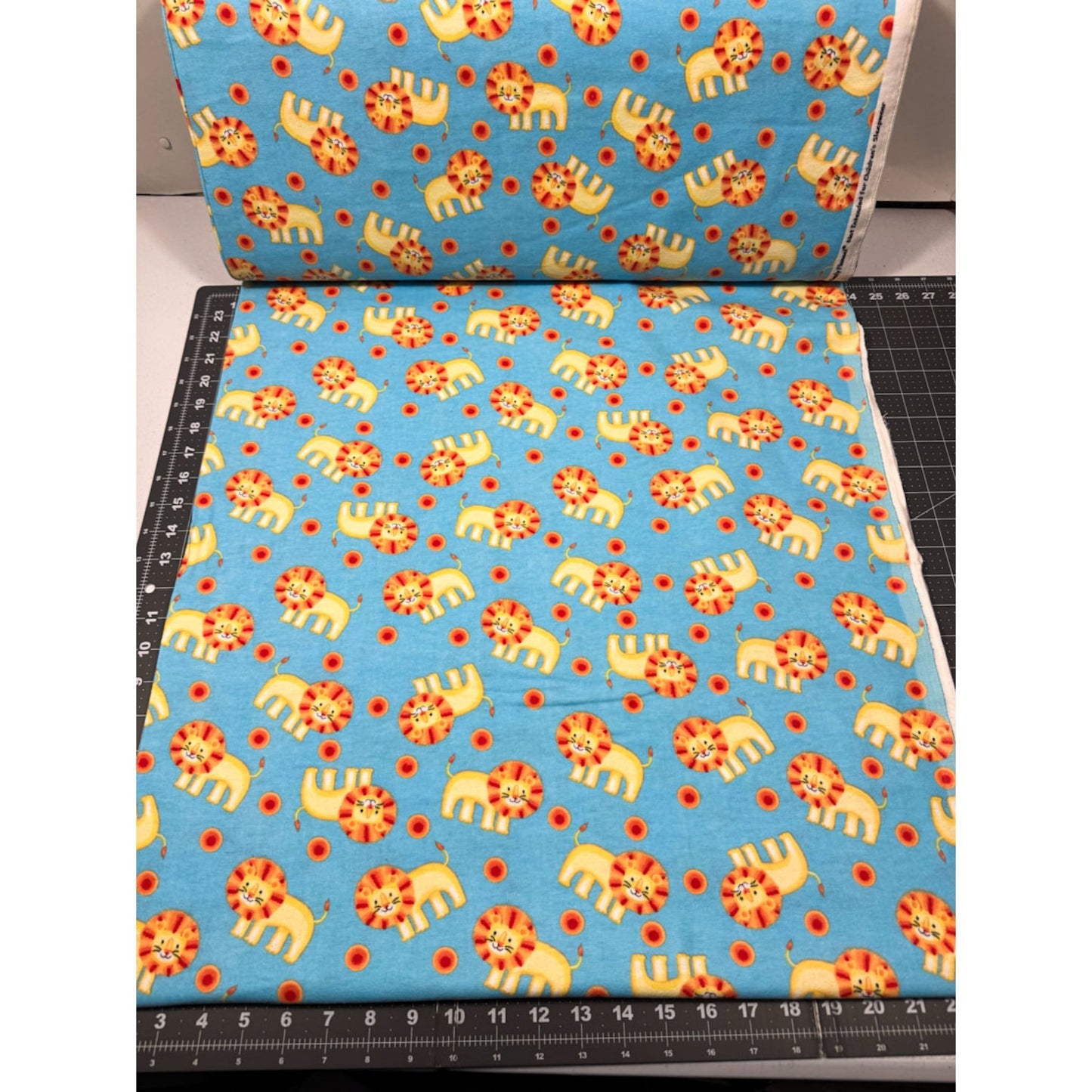 Blue Lions FLANNEL fabric 1033 - 11 Cute Lion cotton flannel - Mary Jo Fabrics