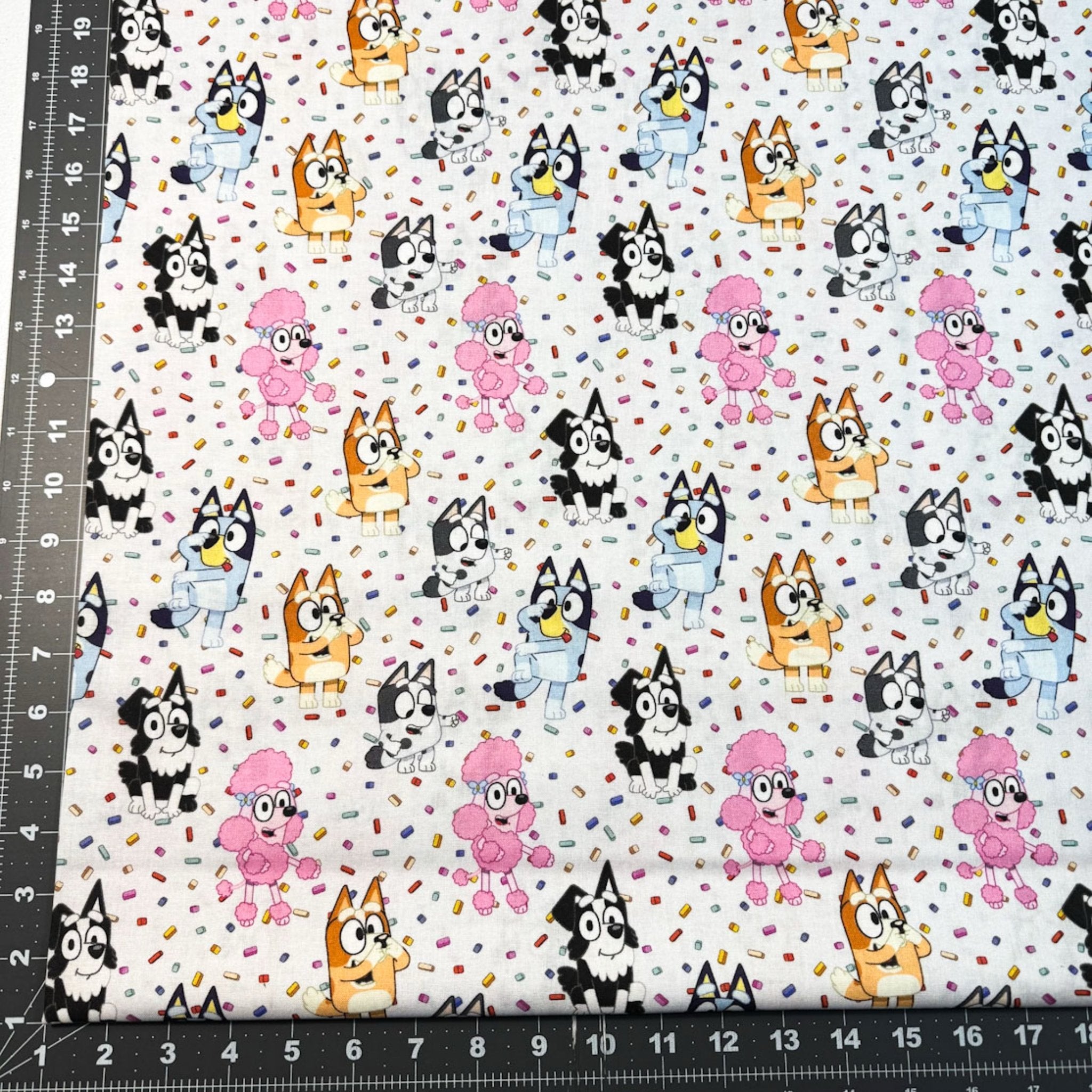 Bluey Fabric 80653 Bluey & Friends Party Confetti – Mary Jo Fabrics