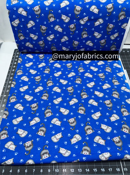 Bluey Lying Cats FLANNEL N1054 - 77 Kitten Flannel - Mary Jo Fabrics