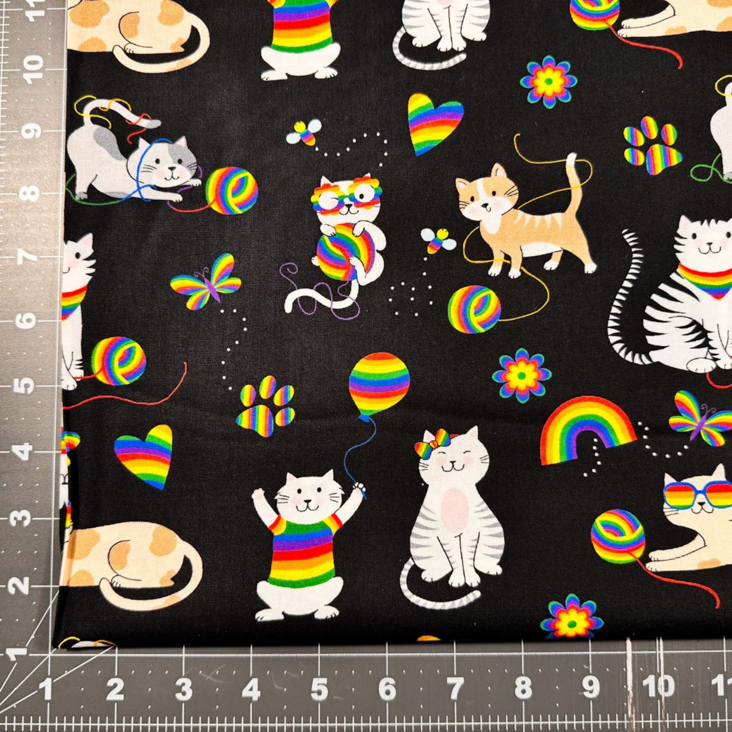 Bow Wow Meow Cat Fabric FLBWM D25 Z Kitten - Mary Jo Fabrics