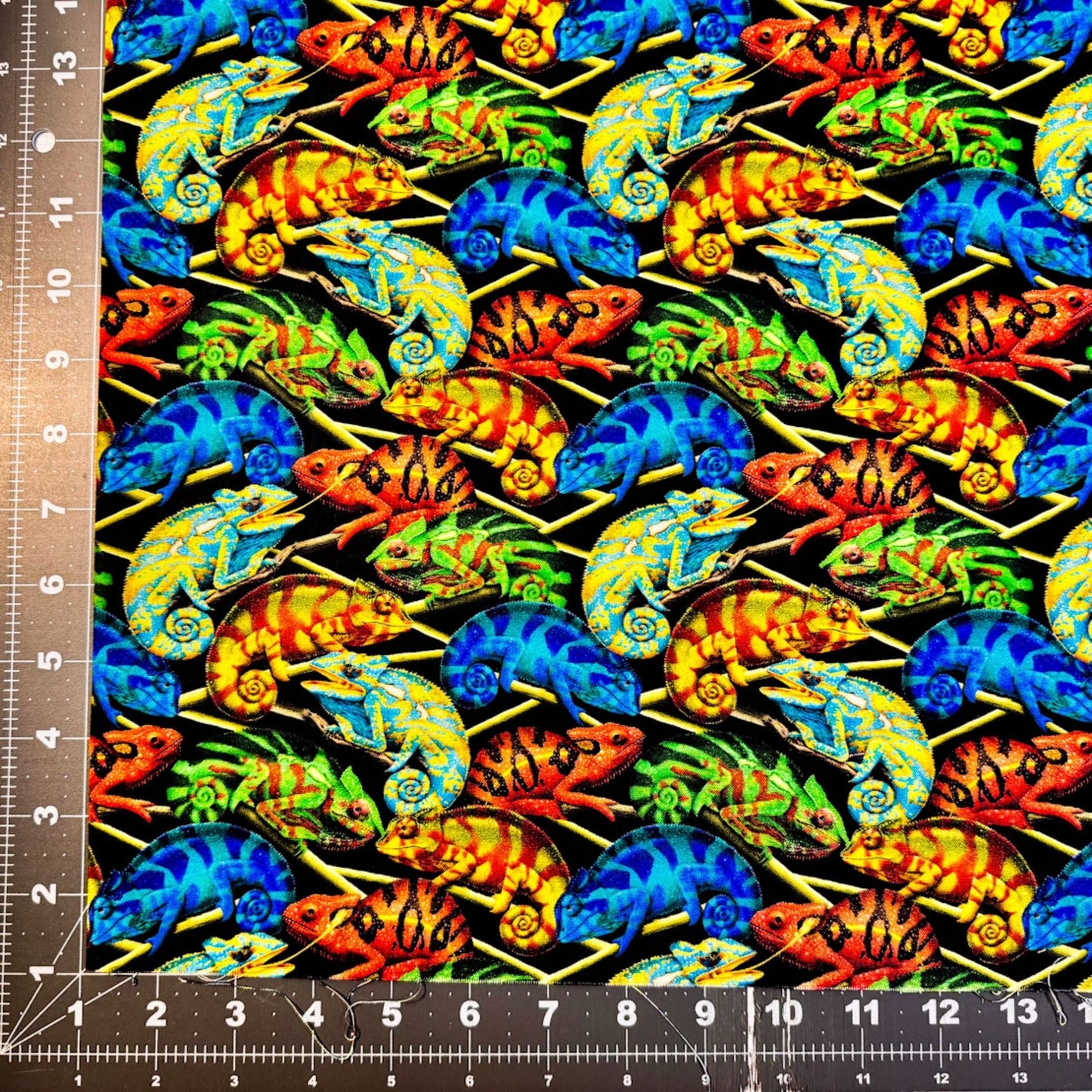 Chameleon Lizard Fabric 8055 90 Magical Cotton Material - Mary Jo Fabrics