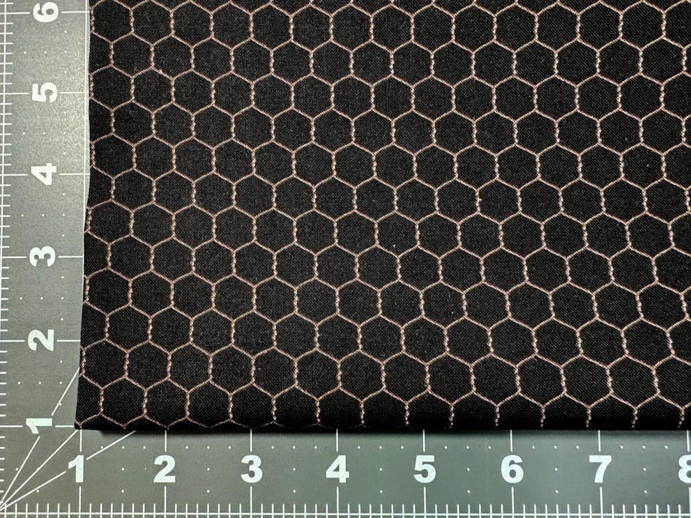 Chicken wire fabric CD2745 Black Chicken Wire Fence - Mary Jo Fabrics