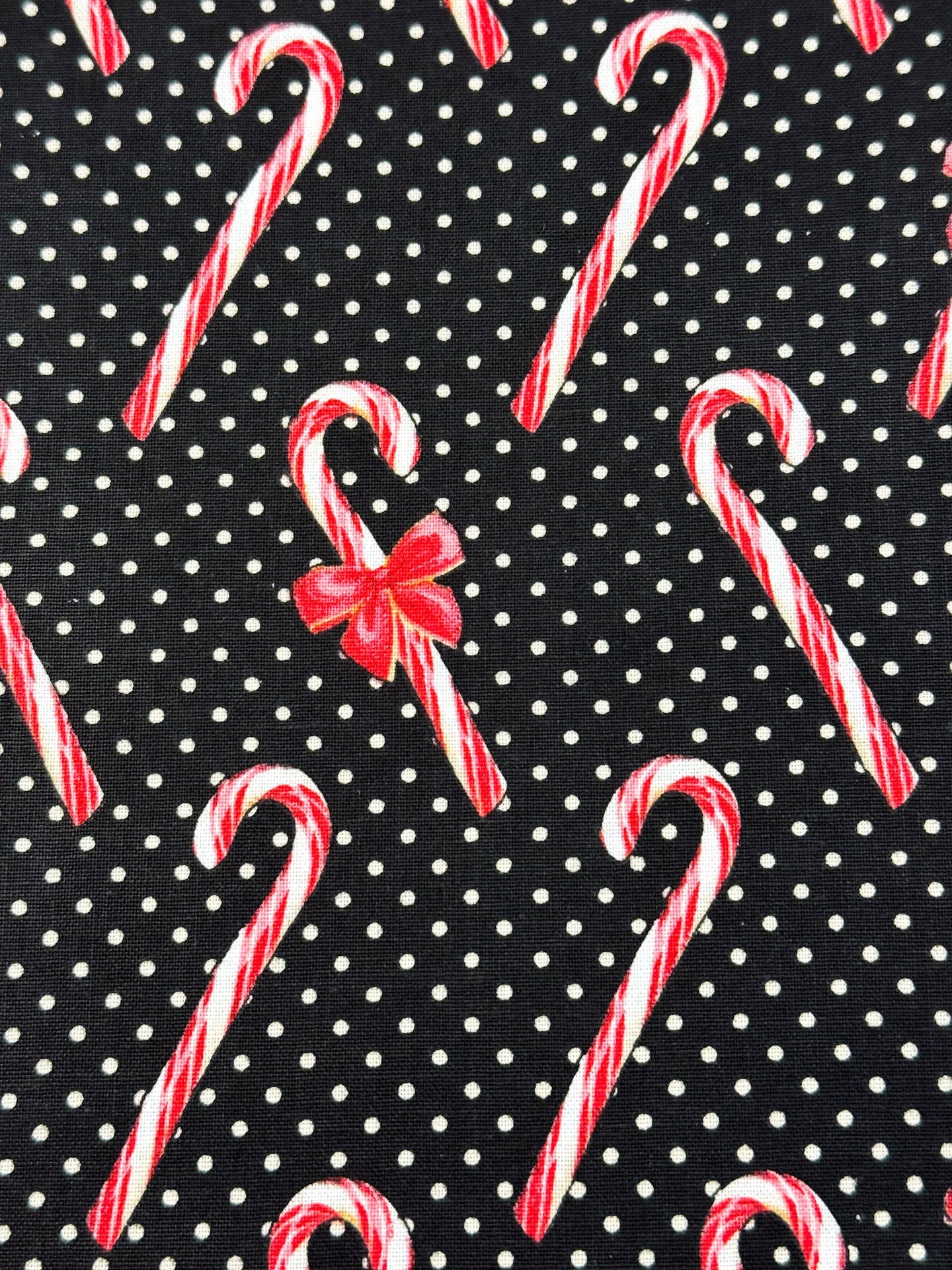 Christmas candy canes fabric 17919 candy cane cotton fabric - Mary Jo Fabrics