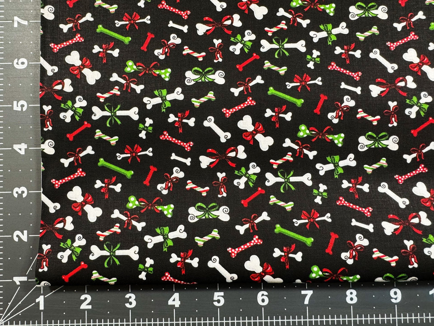 Christmas dog bone fabric dog bones cotton fabric - Mary Jo Fabrics