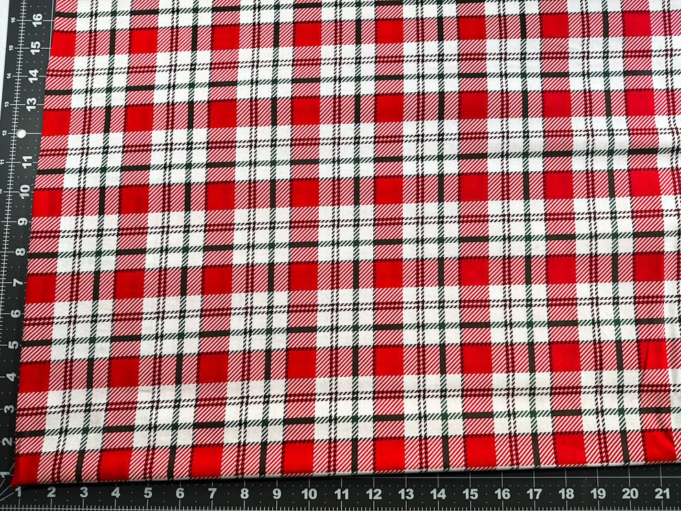 Christmas Plaid DX - 2373 - 0C - 1 White red Green Atwood plaid fabric - Mary Jo Fabrics