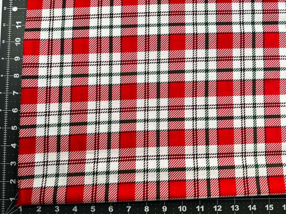 Christmas Plaid DX - 2373 - 0C - 1 White red Green Atwood plaid fabric - Mary Jo Fabrics