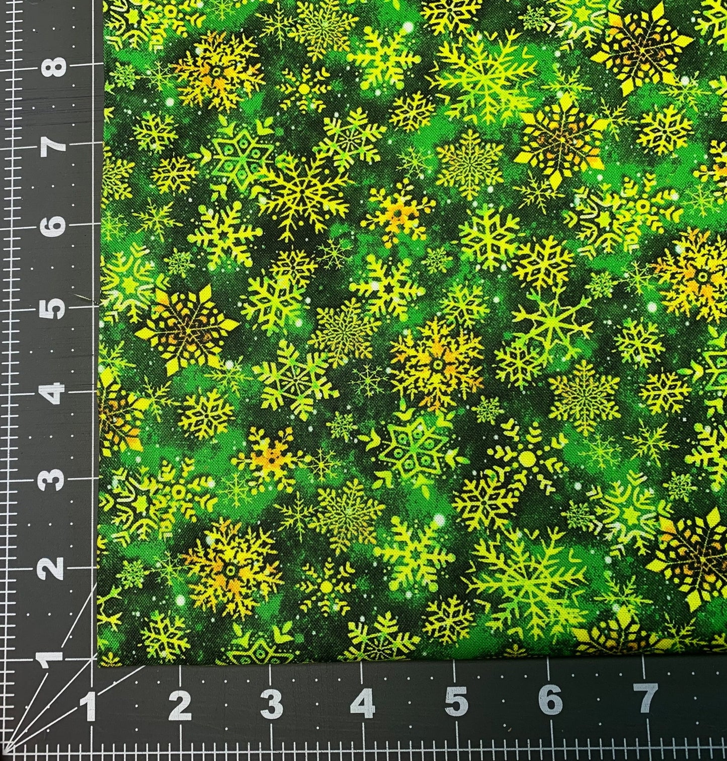 Christmas Snowflake fabric 59-7141 Gold & Green Snowflakes - Mary Jo Fabrics