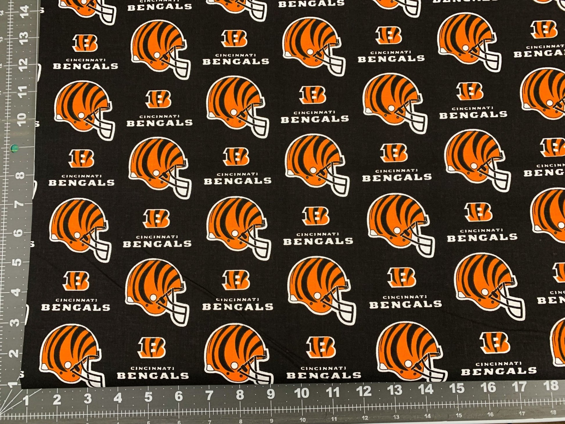 Cincinnati Bengals fabric 6229 D NFL Cotton fabric - Mary Jo Fabrics