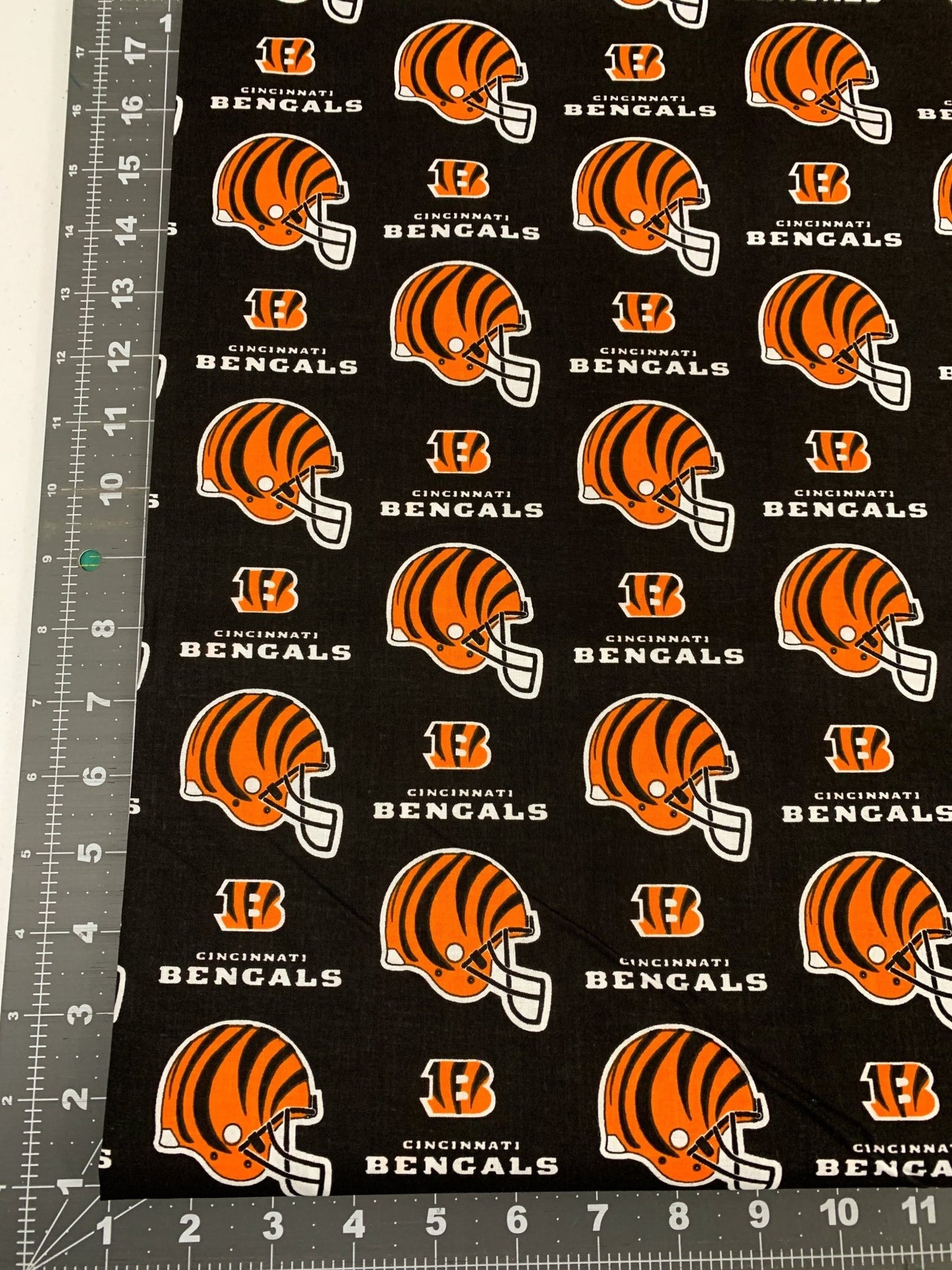 Cincinnati Bengals fabric 6229 D NFL Cotton fabric - Mary Jo Fabrics