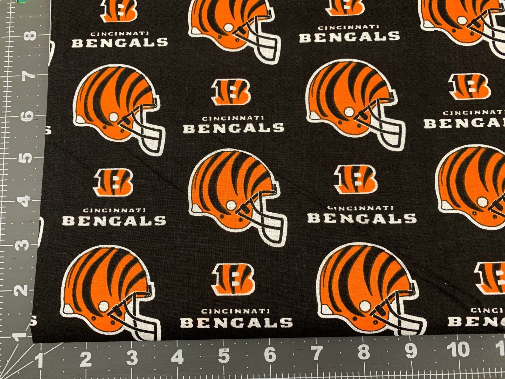 Cincinnati Bengals fabric 6229 D NFL Cotton fabric - Mary Jo Fabrics