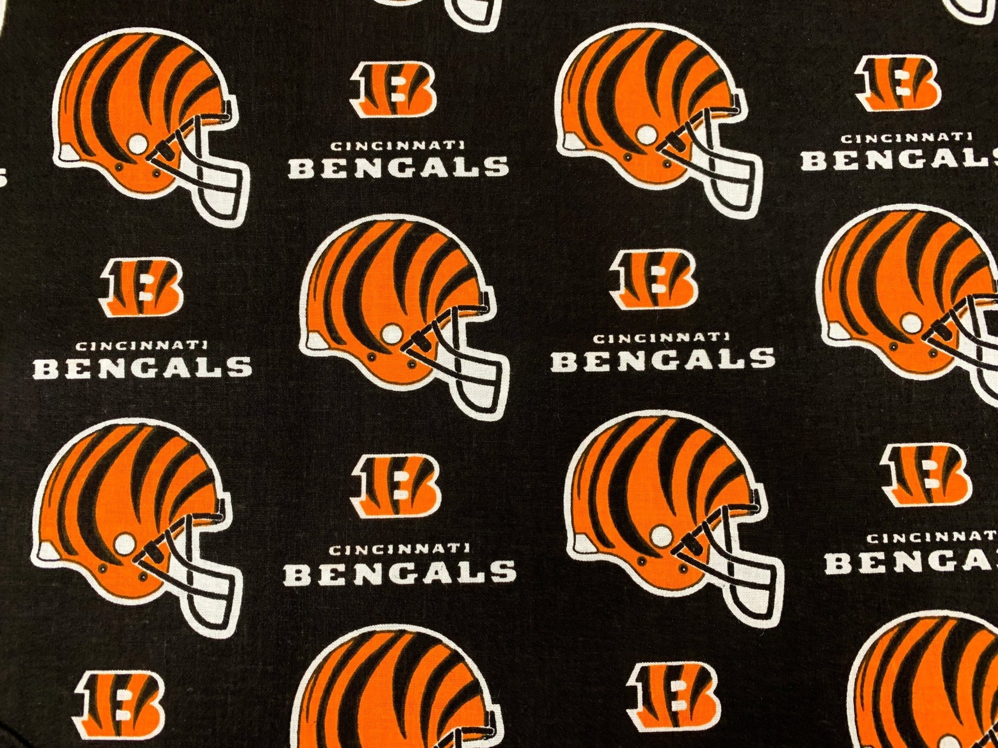 Cincinnati Bengals fabric 6229 D NFL Cotton fabric - Mary Jo Fabrics