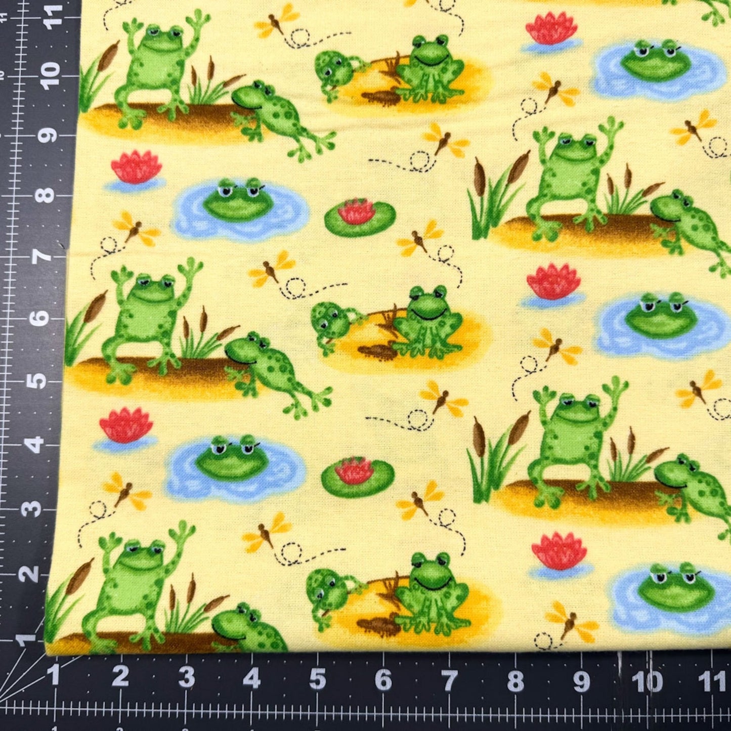 Cool Frog Flannel Fabric 1053 - 44 Frogs and Dragonflies - Mary Jo Fabrics