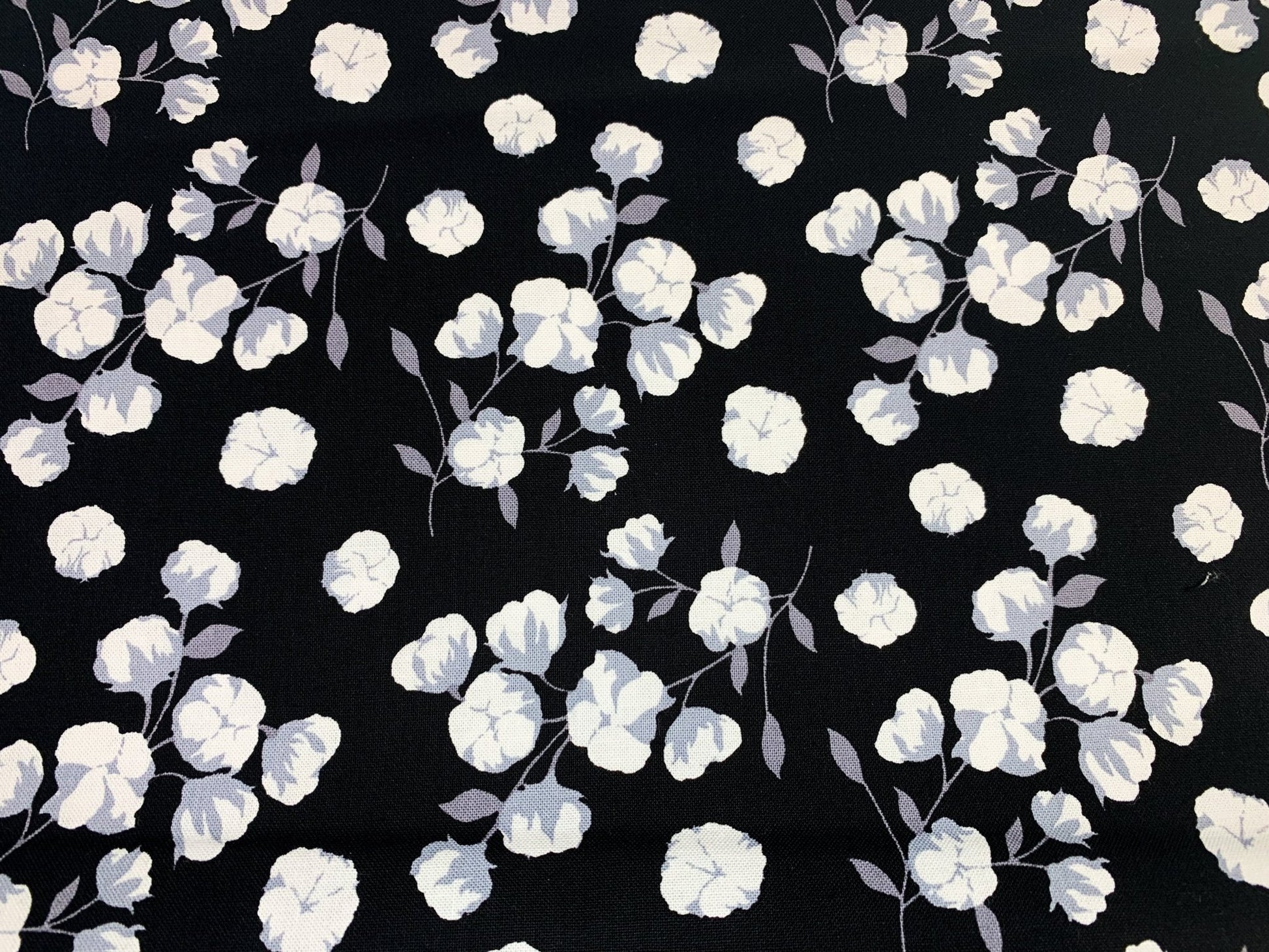 Cotton blossom fabric 646599 Black Scarlet Farm - Mary Jo Fabrics