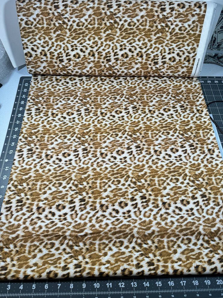 Cream leopard fabric 18008 animal print - Mary Jo Fabrics