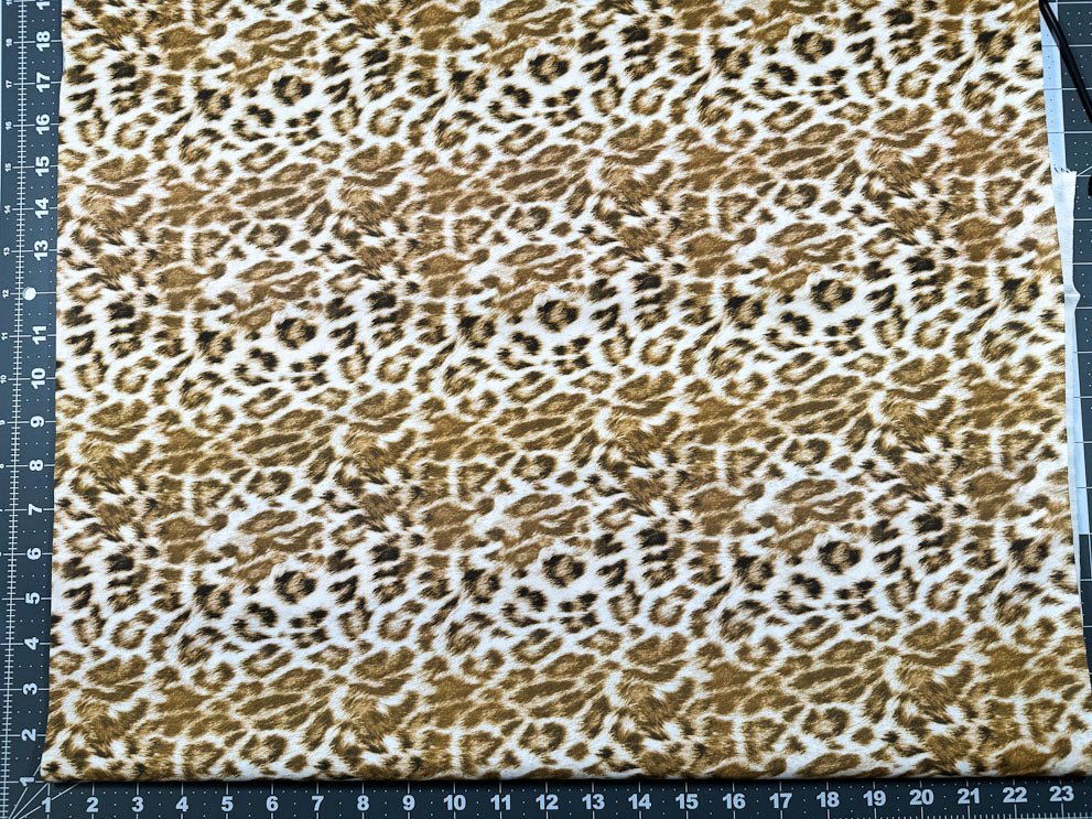 Cream leopard fabric 18008 animal print - Mary Jo Fabrics