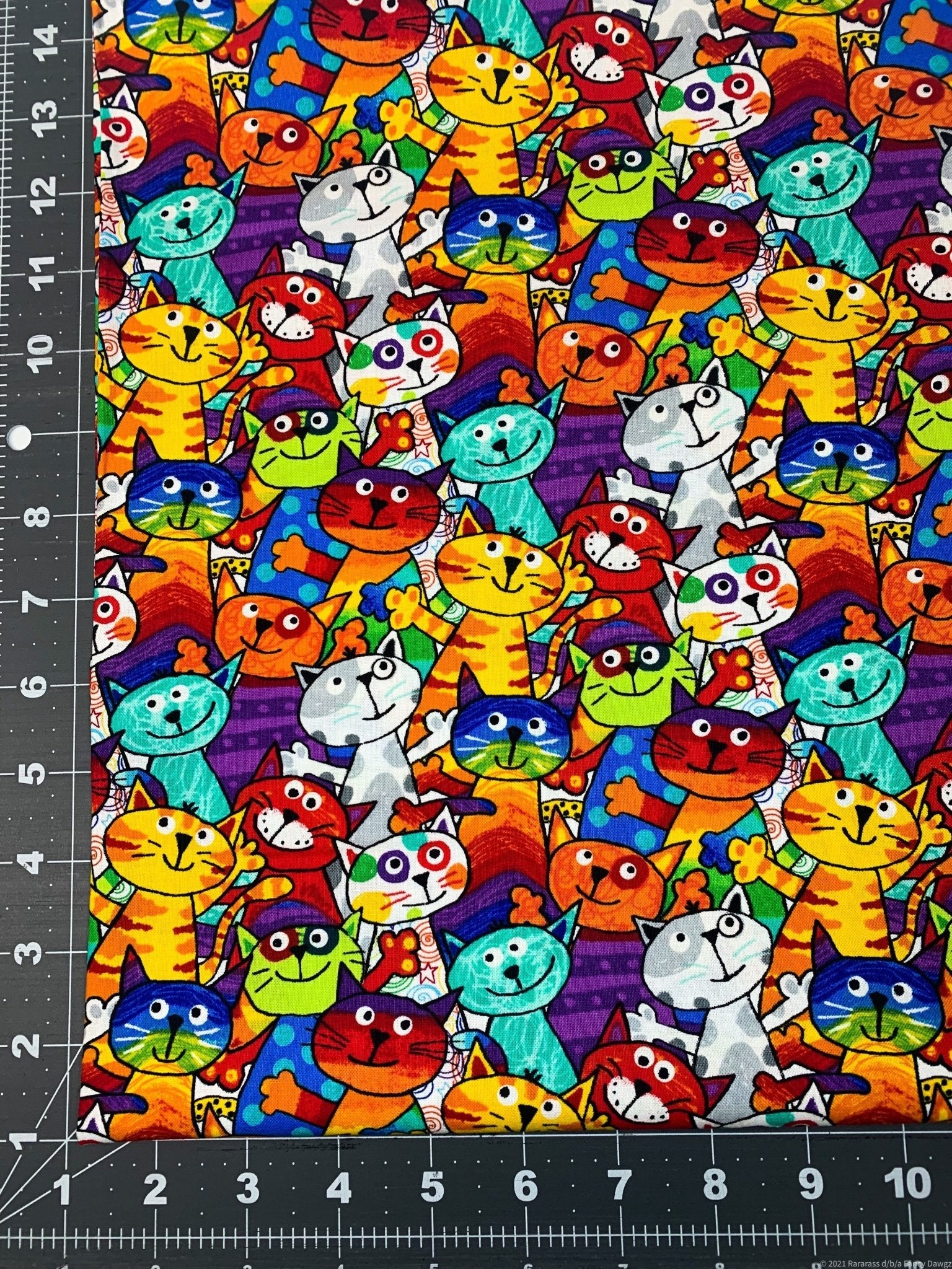 Cute Stacked Cats fabric C6341 cat cotton fabric - Mary Jo Fabrics