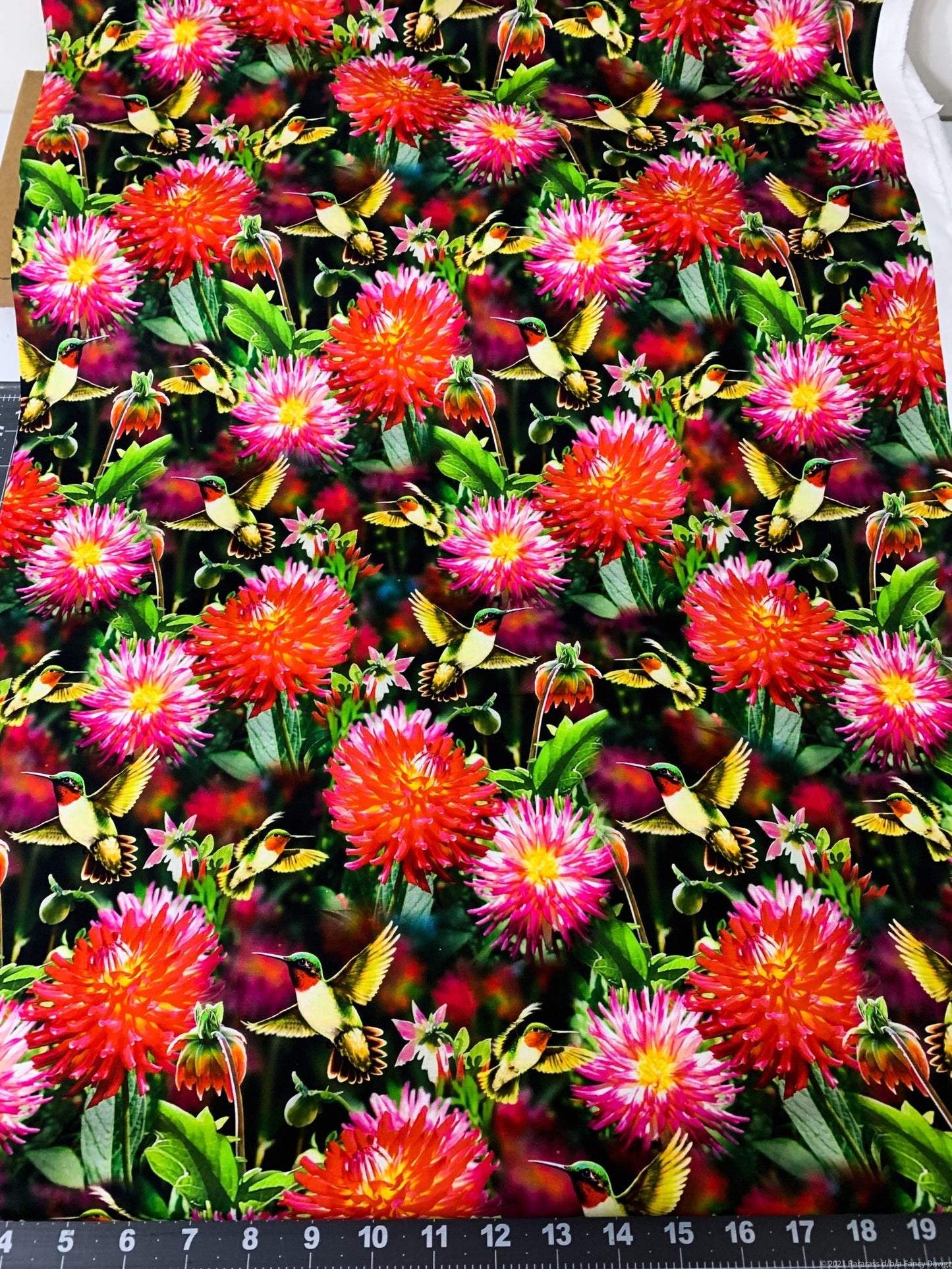 Dahlias and Hummingbirds fabric GG00379C floral fabric - Mary Jo Fabrics