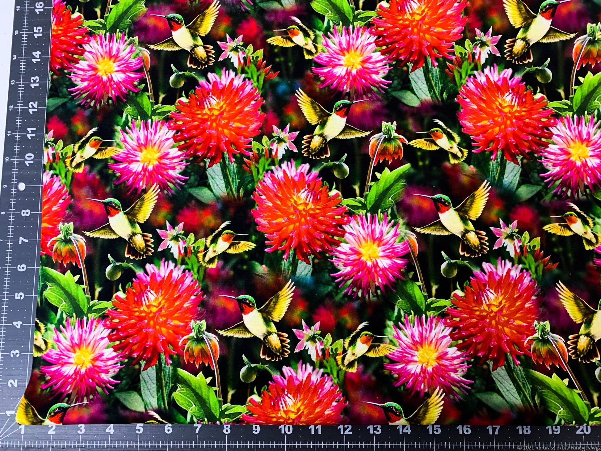 Dahlias and Hummingbirds fabric GG00379C floral fabric - Mary Jo Fabrics