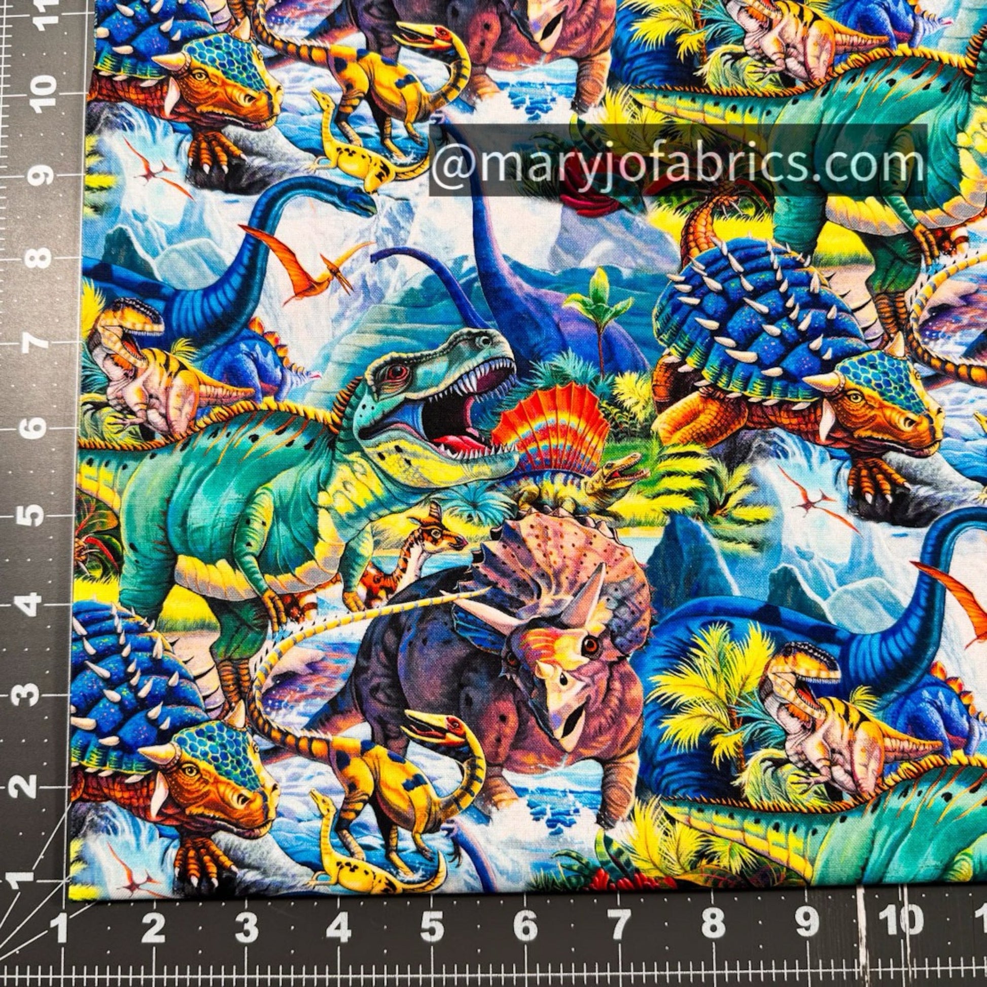 Dinosaur fabric 3763 Jurassic dinosaurs cotton fabric - Mary Jo Fabrics