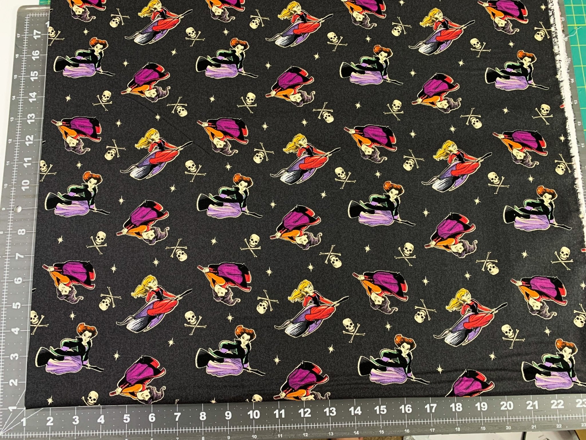 Disney Hocus Pocus Fabric Bolt 43”x 7 Yd 100% Cotton Sanderson cheapest Sisters Witch