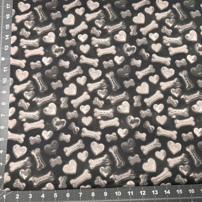 Dog Treats on Black 7493 Hearts and Bones fabric - Mary Jo Fabrics