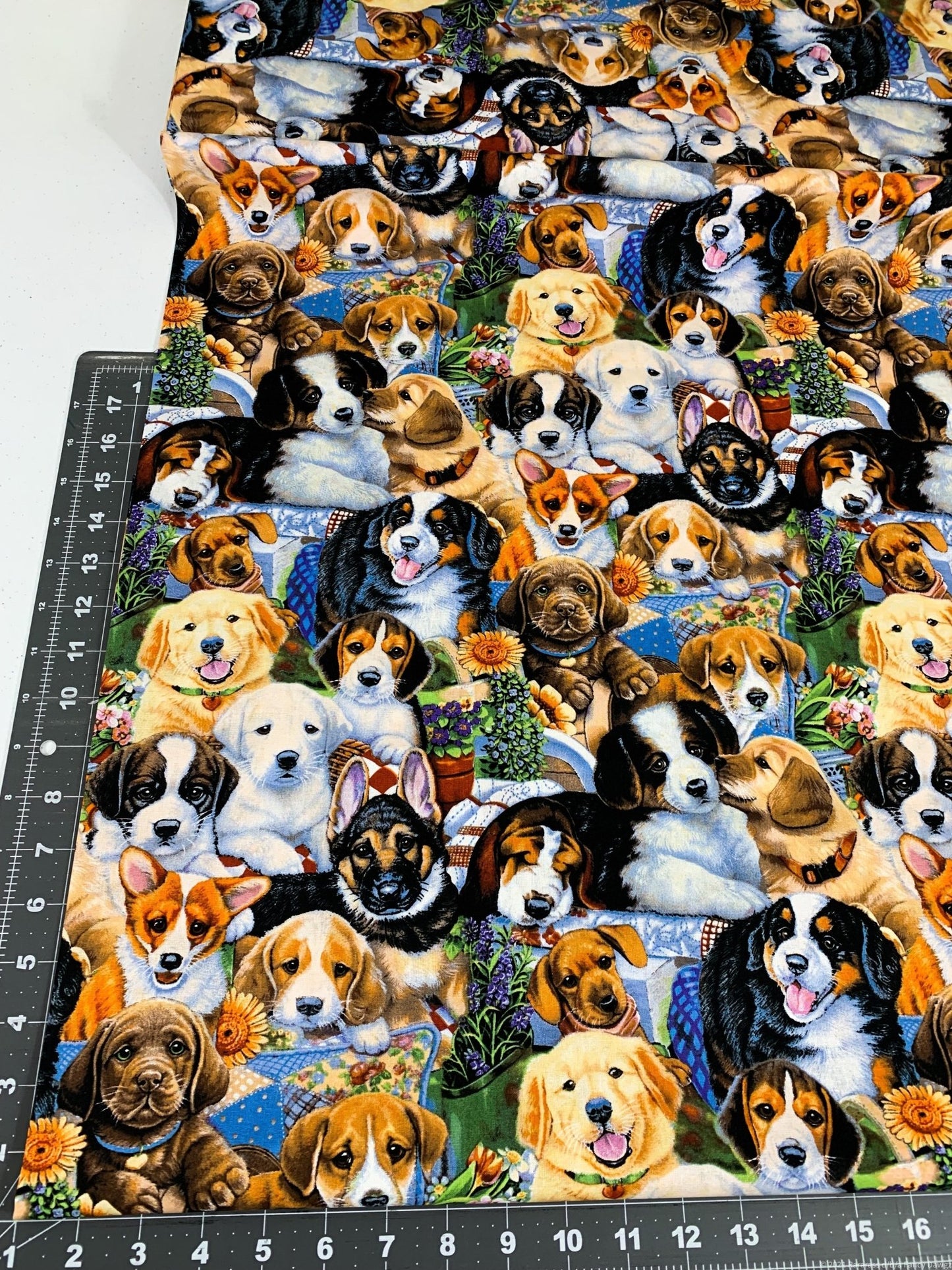 Garden puppies fabric 3167 puppy dog cotton fabric - Mary Jo Fabrics